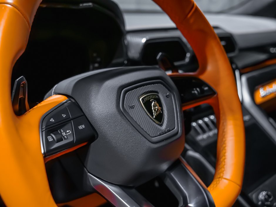 2023 Lamborghini Urus-28