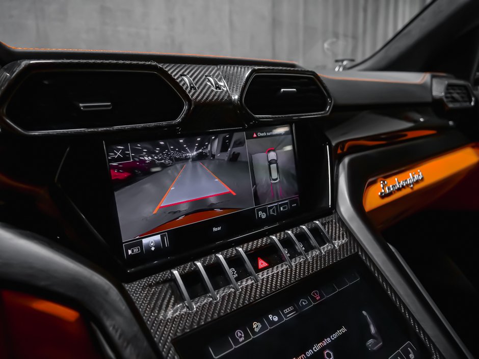 2023 Lamborghini Urus-40