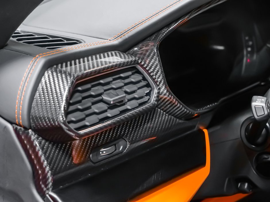 2023 Lamborghini Urus-32