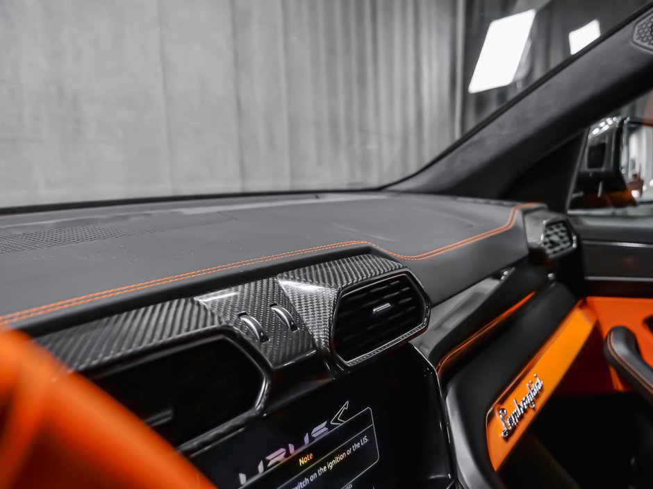 2023 Lamborghini Urus-26