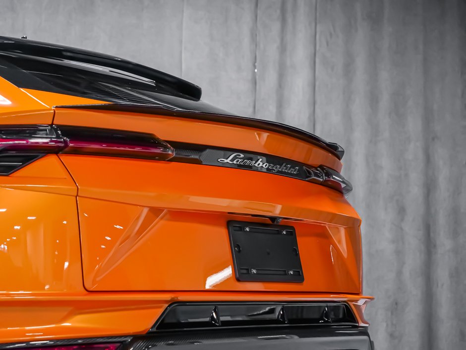 2023 Lamborghini Urus-11