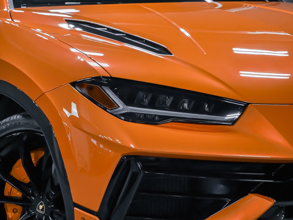 2023 Lamborghini Urus-44