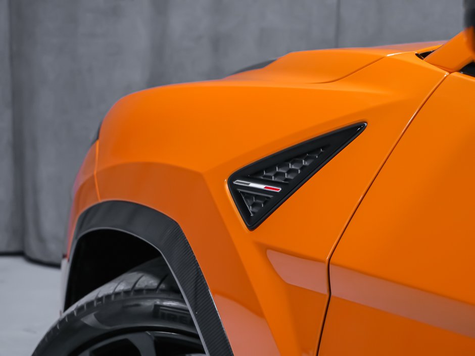 2023 Lamborghini Urus-18