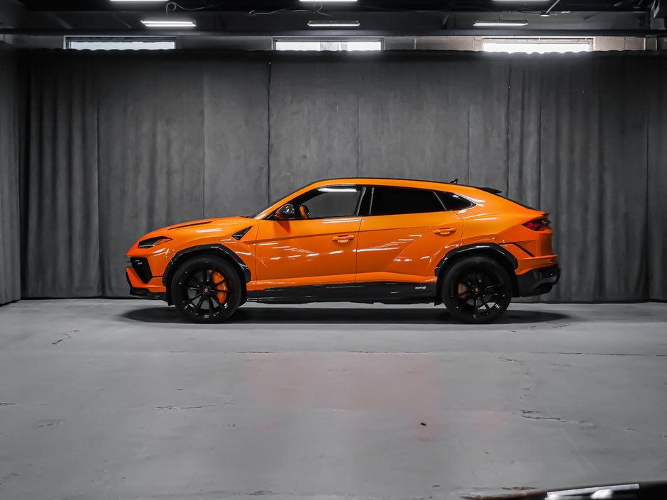 2023 Lamborghini Urus-5