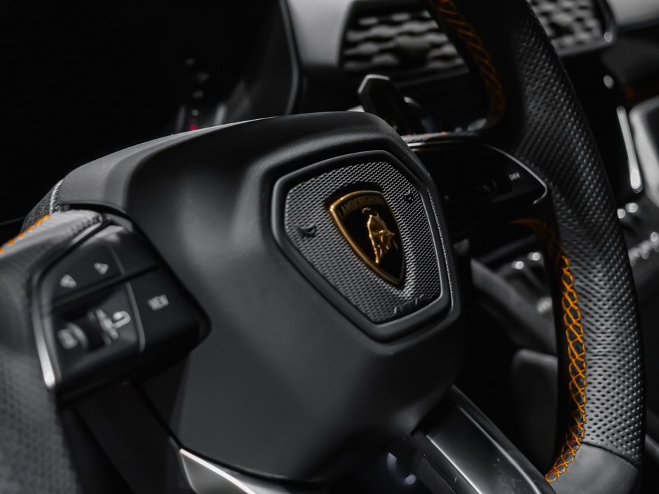 2024 Lamborghini Urus S LEASING AVAILABLE-24