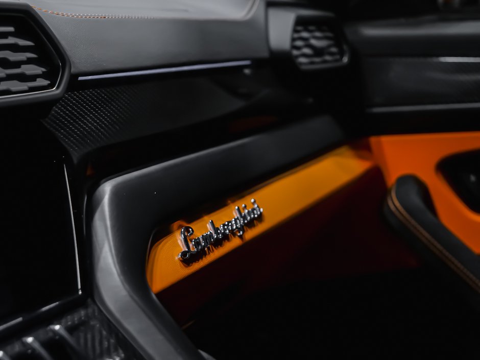 2024 Lamborghini Urus S LEASING AVAILABLE-27