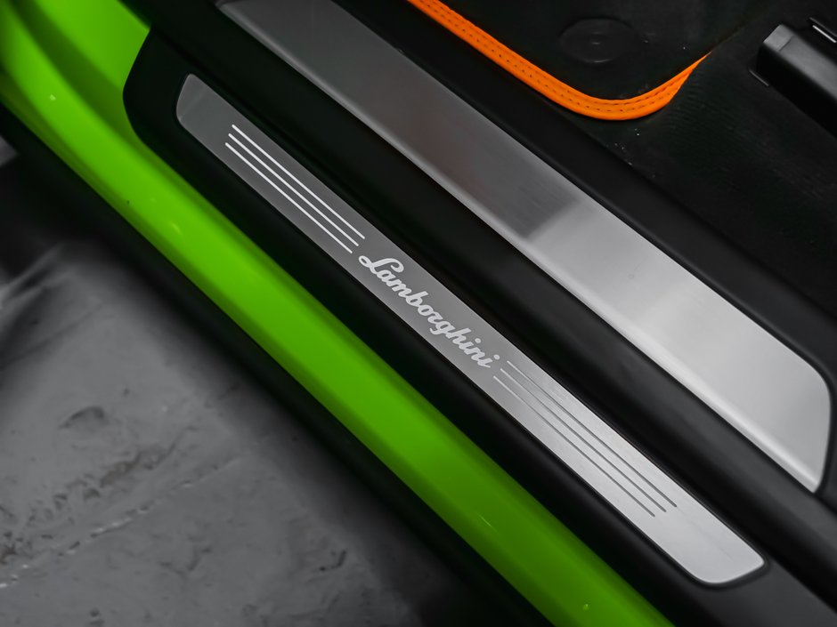 2024 Lamborghini Urus S LEASING AVAILABLE-29