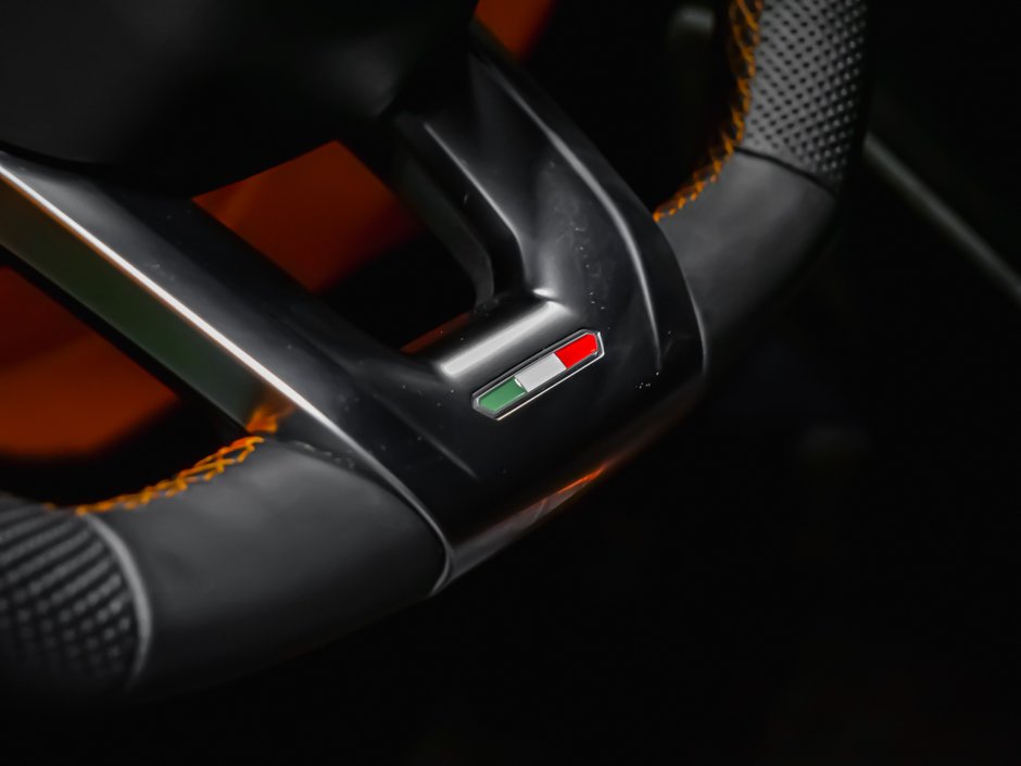 2024 Lamborghini Urus S LEASING AVAILABLE-23