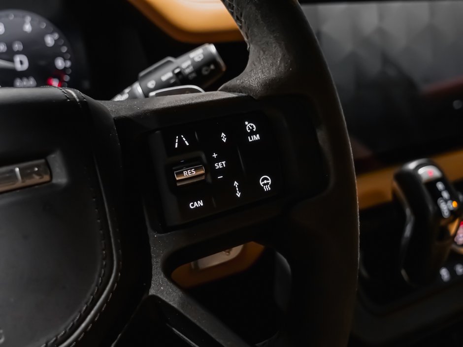 2023 Land Rover Defender-21