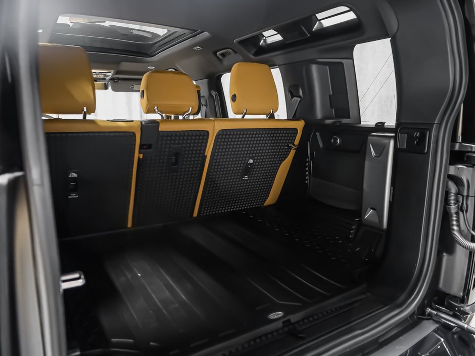 2023 Land Rover Defender-26
