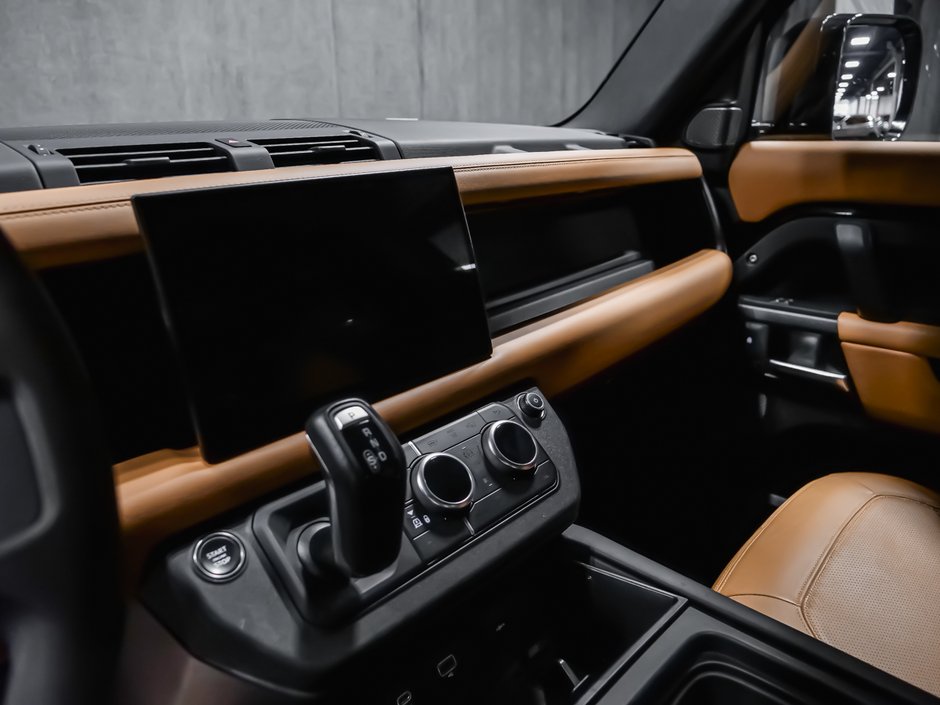 2023 Land Rover Defender-15