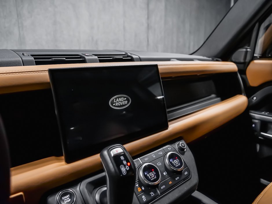2023 Land Rover Defender-19