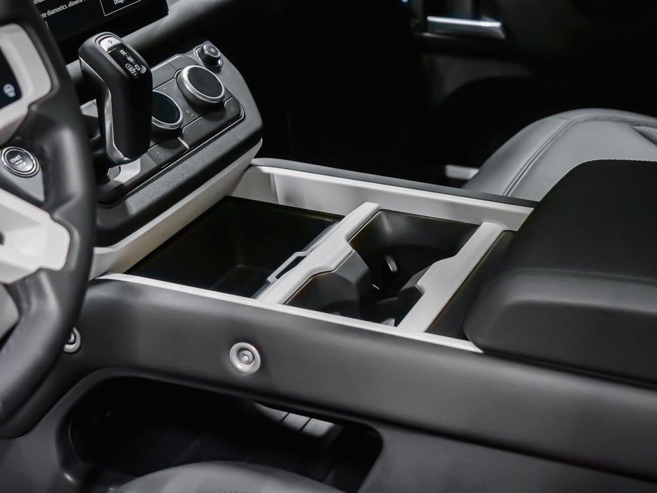 2025 Land Rover Defender S-16
