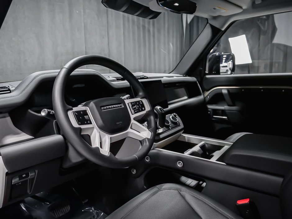 2025 Land Rover Defender S-15