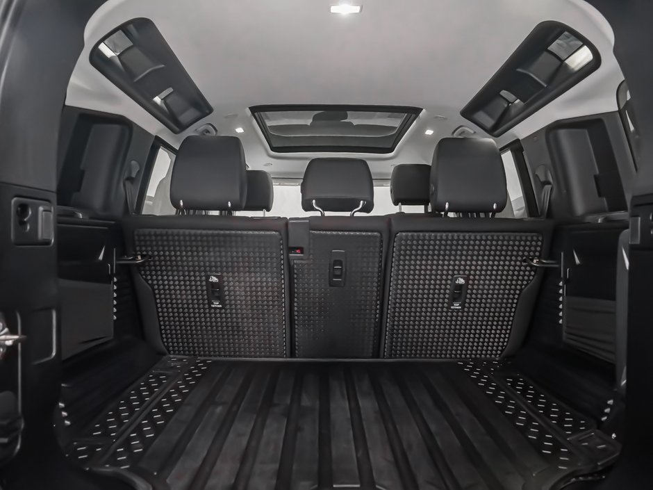 2025 Land Rover Defender S-11
