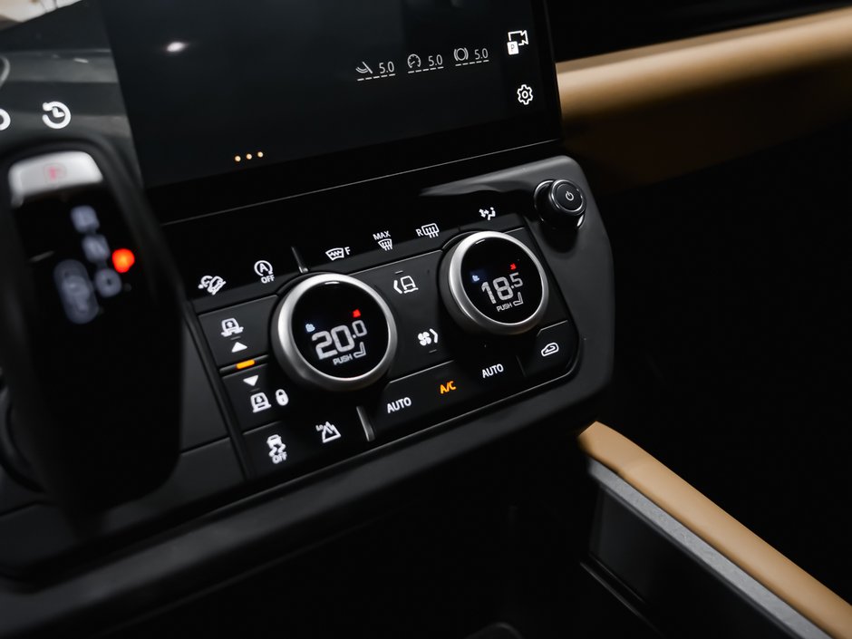 Land Rover Defender X-Dynamic SE V8 2026-31