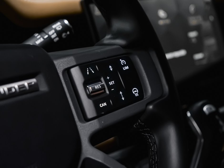 Land Rover Defender X-Dynamic SE V8 2026-21