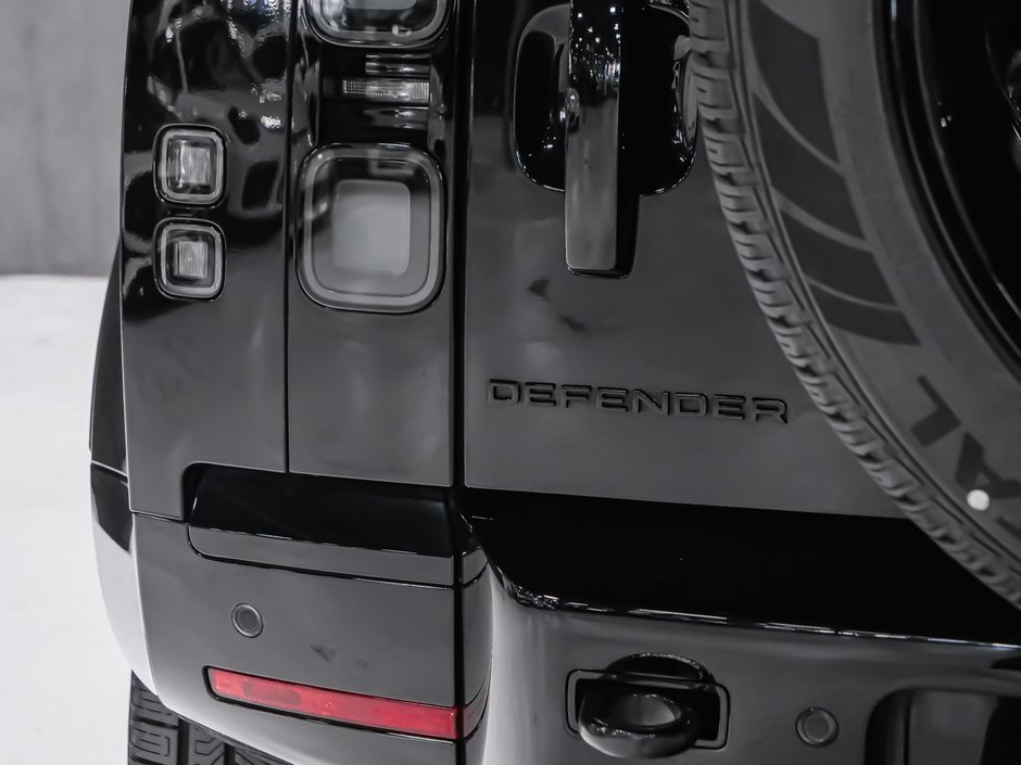 Land Rover Defender X-Dynamic SE V8 2026-11
