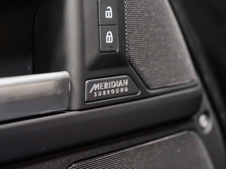 Land Rover Defender X-Dynamic SE V8 2026-27