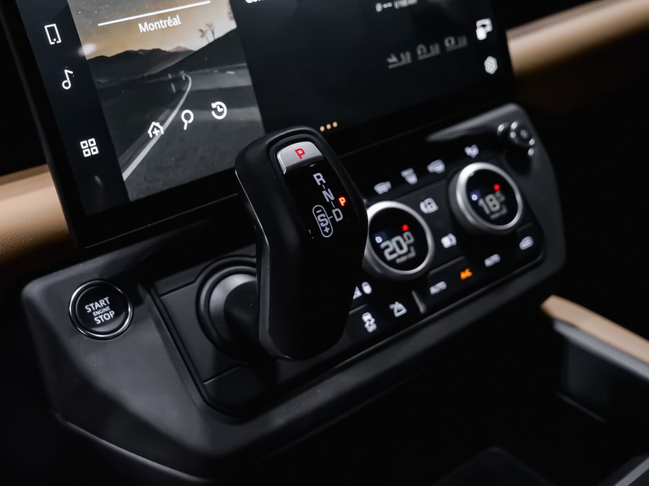 Land Rover Defender X-Dynamic SE V8 2026-32