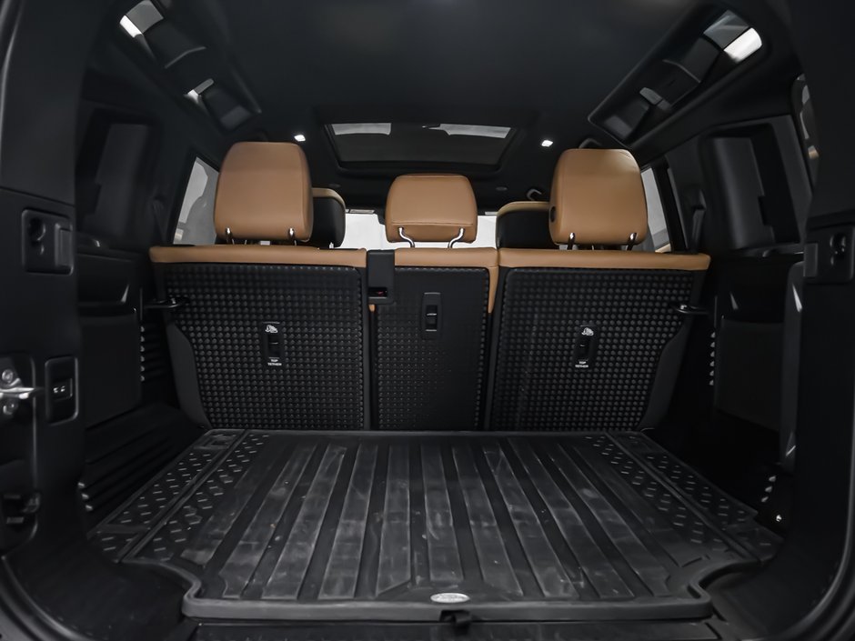 Land Rover Defender X-Dynamic SE V8 2026-15