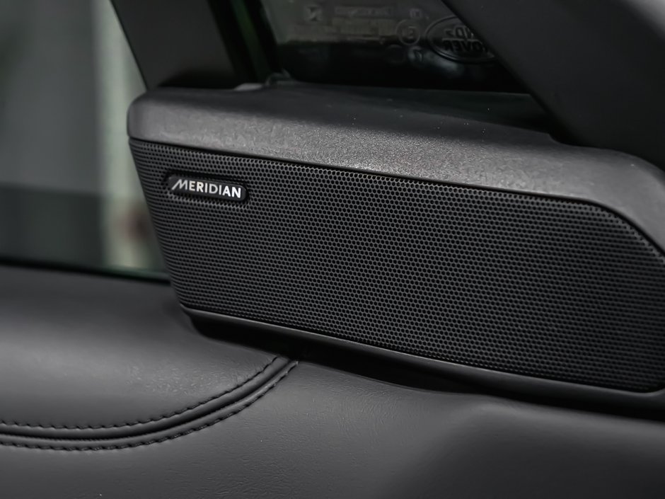 Land Rover Range Rover SE 2023-29