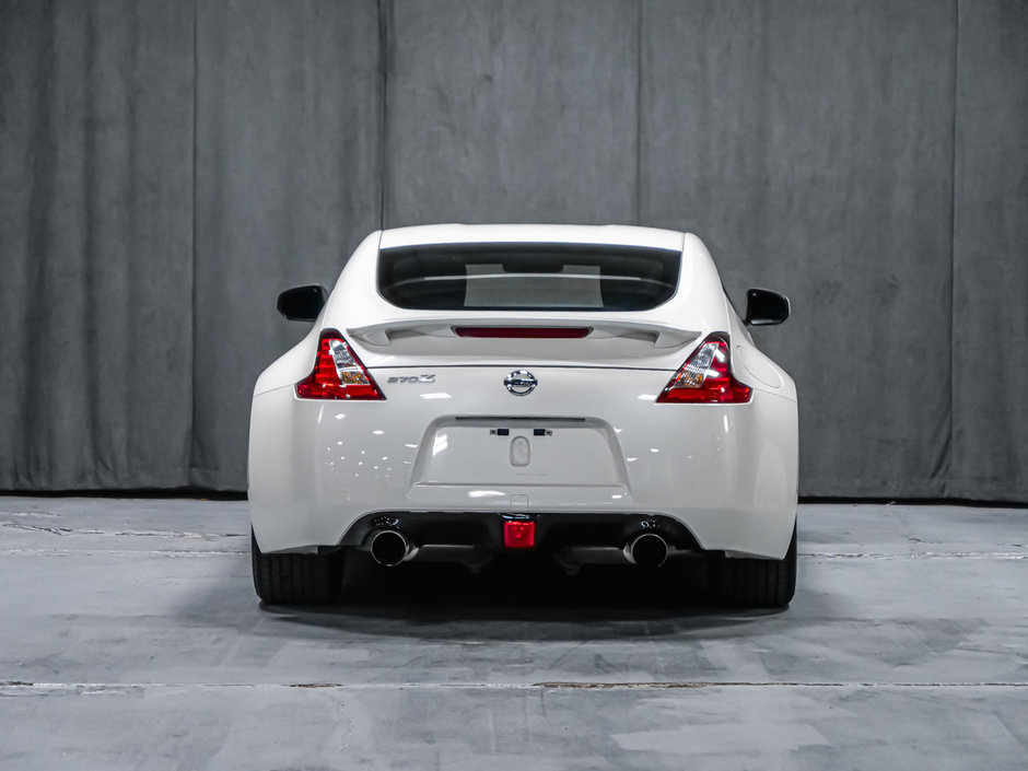 Nissan 370Z coupe  2018-3