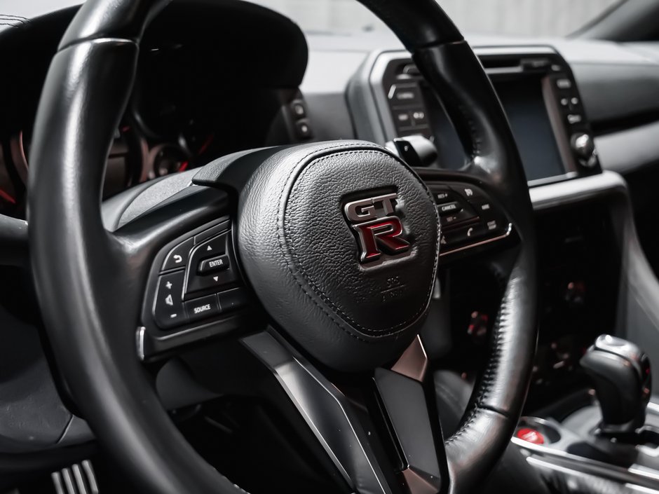 Nissan GT-R PREMIUM 2023-27