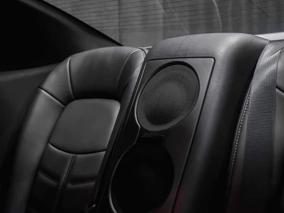 Nissan GT-R PREMIUM 2023-46