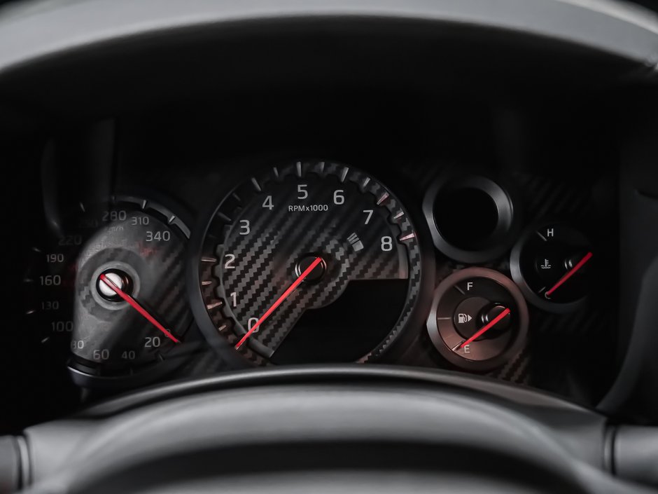 Nissan GT-R PREMIUM 2023-34