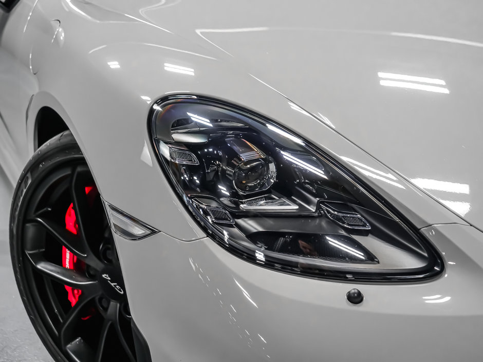 2020 Porsche 718 Cayman GT4-13