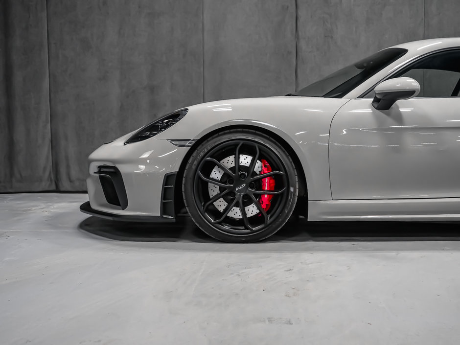 2020 Porsche 718 Cayman GT4-4