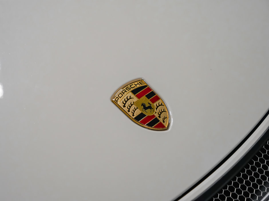 2020 Porsche 718 Cayman GT4-8