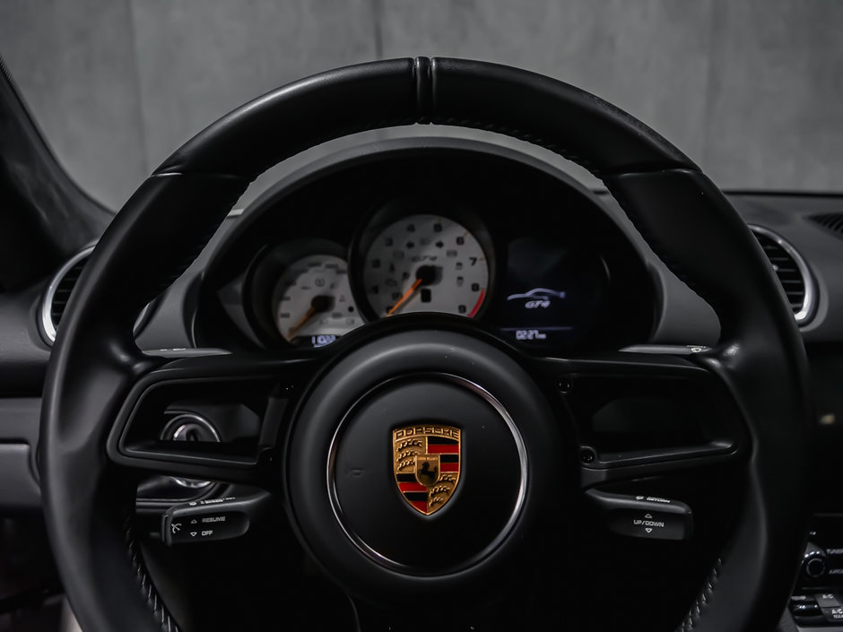 2020 Porsche 718 Cayman GT4-33