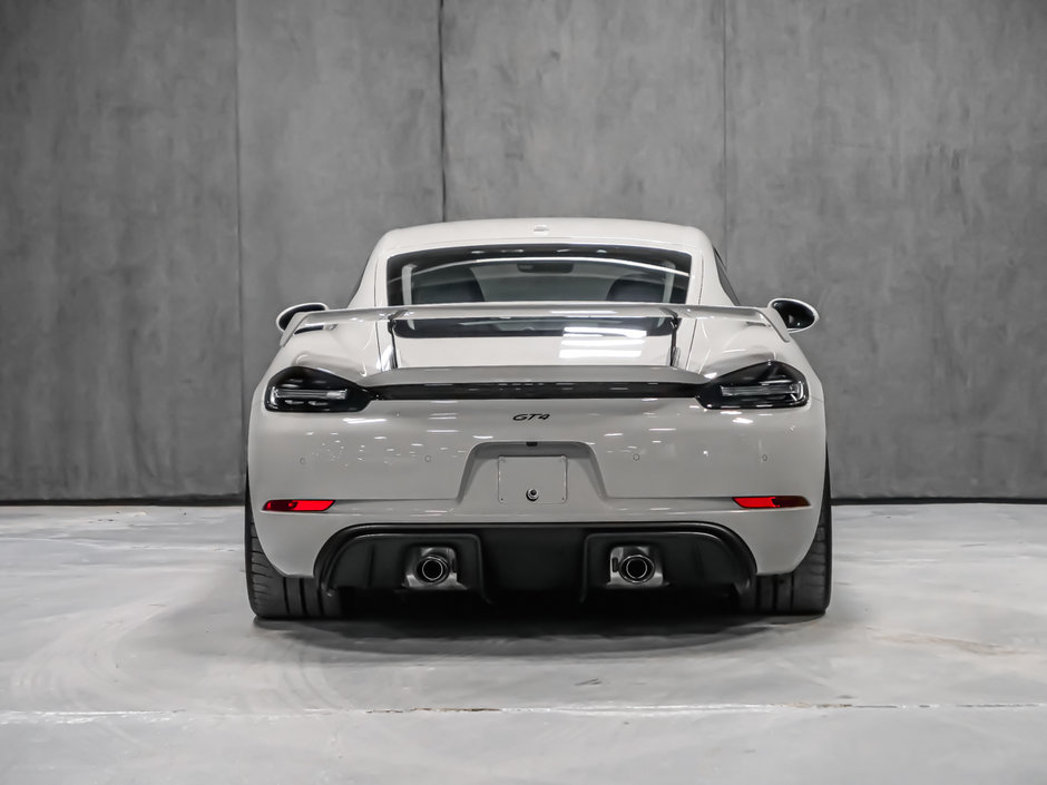 2020 Porsche 718 Cayman GT4-6