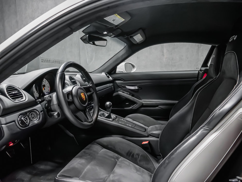 2020 Porsche 718 Cayman GT4-36