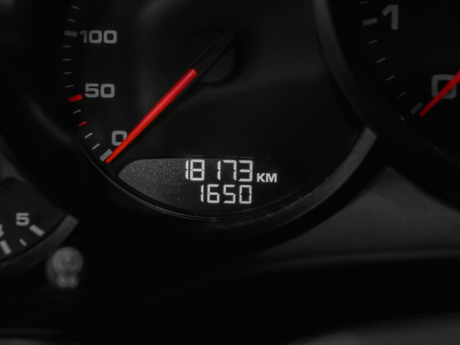 2016 Porsche 911 Carrera 4S-16