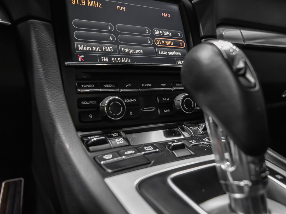 2016 Porsche 911 Carrera 4S-15