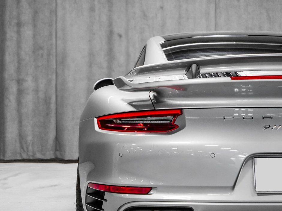 Porsche 911 TURBO COUPE HIGH SPEC CENTERLOCK WHEELS 2017-10
