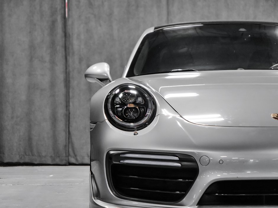Porsche 911 TURBO COUPE HIGH SPEC CENTERLOCK WHEELS 2017-47