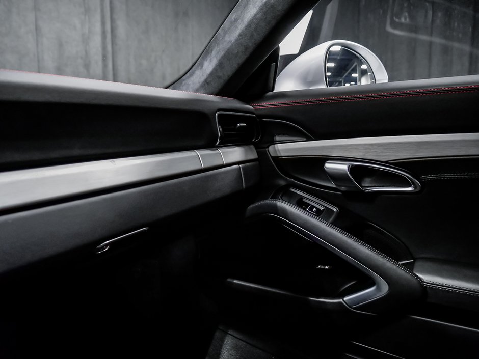 Porsche 911 TURBO COUPE HIGH SPEC CENTERLOCK WHEELS 2017-37