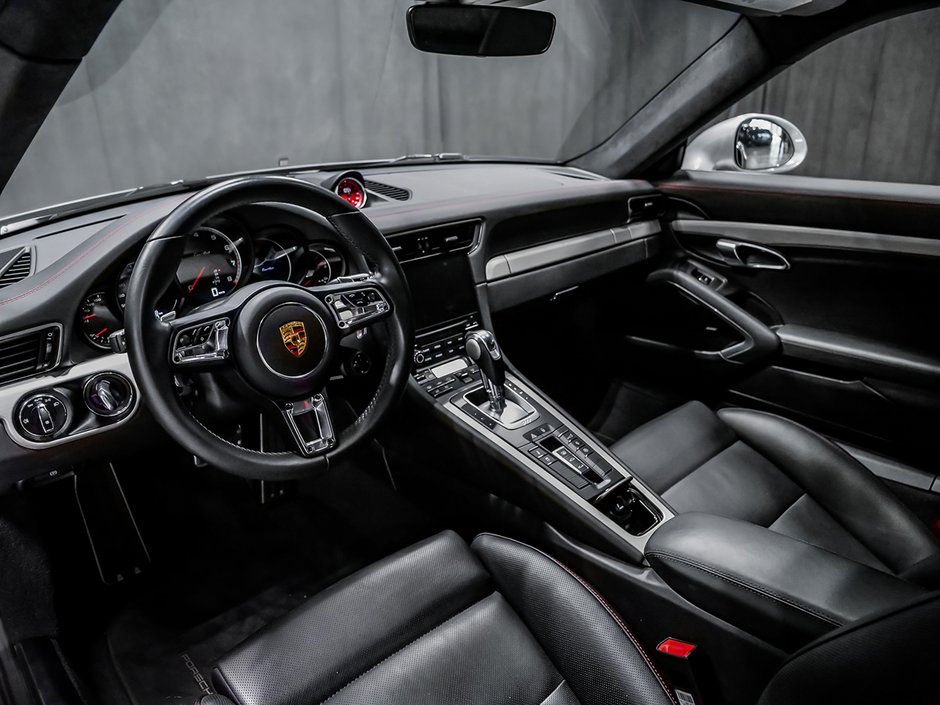 Porsche 911 TURBO COUPE HIGH SPEC CENTERLOCK WHEELS 2017-19