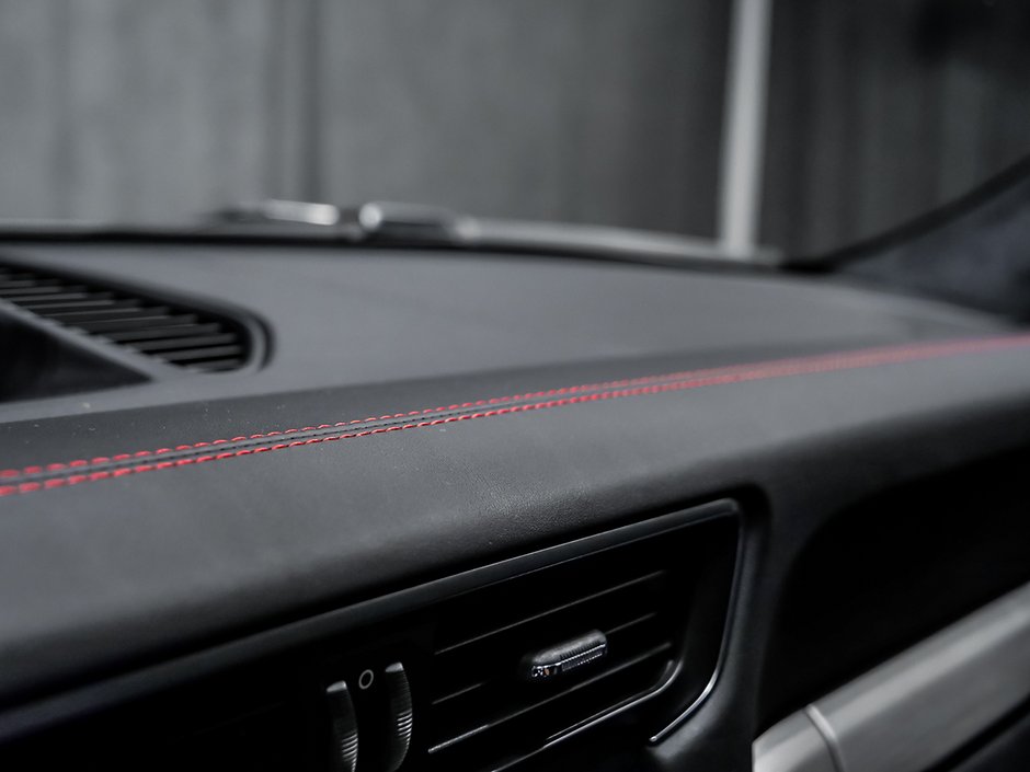 Porsche 911 TURBO COUPE HIGH SPEC CENTERLOCK WHEELS 2017-36