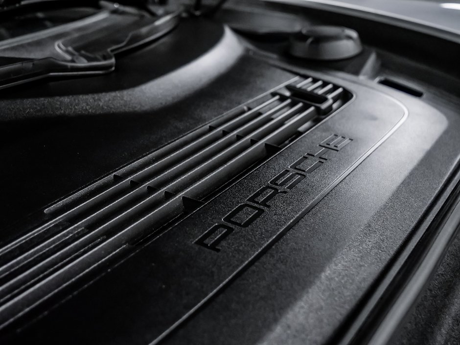 Porsche 911 TURBO COUPE HIGH SPEC CENTERLOCK WHEELS 2017-43