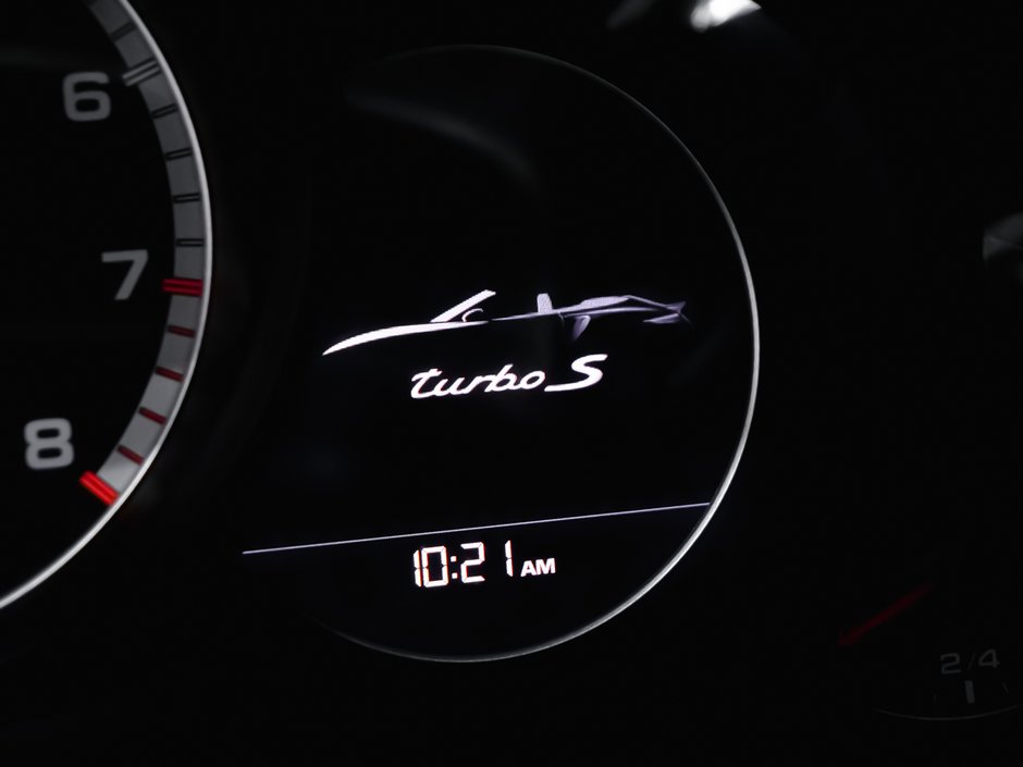 2017 Porsche 911 TURBO S-20
