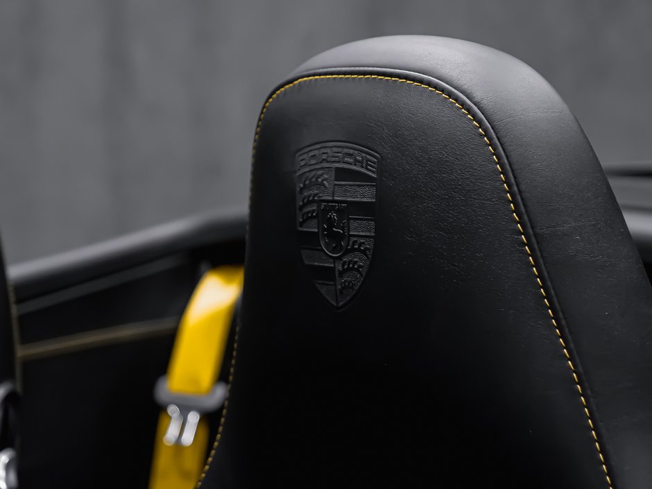 2017 Porsche 911 TURBO S-33