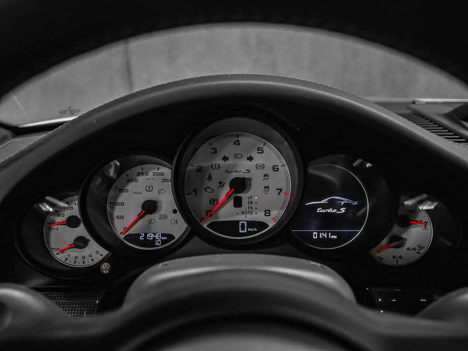 2018 Porsche 911 TURBO S-27