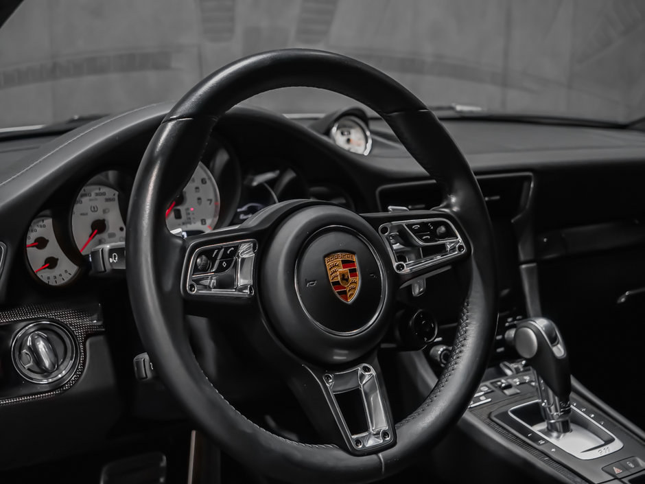 2018 Porsche 911 TURBO S-21