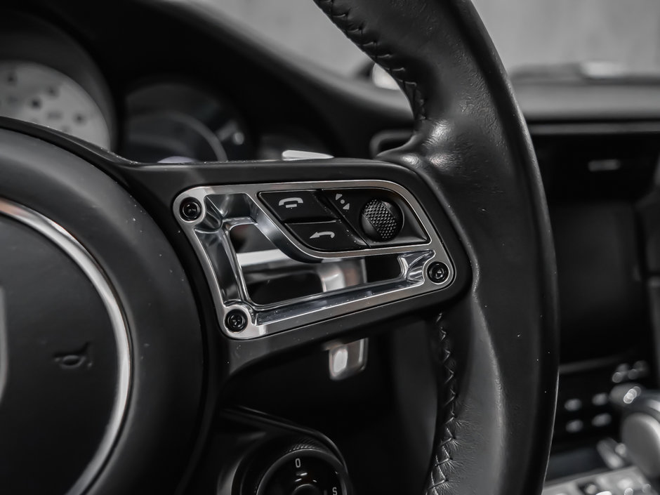 2018 Porsche 911 TURBO S-33