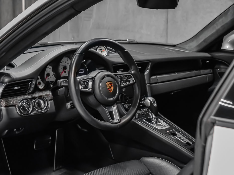 2018 Porsche 911 TURBO S-37
